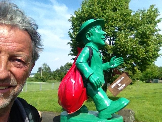 Skulptur zum kumenischen Pilgerweg