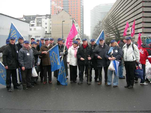 Wir Senioren demonstrieren!