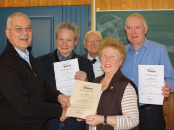 Udo Kock ehrt verdiente Mitglieder