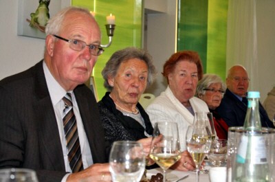 Teilnehmer am Jahresabschlusstreffen Teilnehmer am Jahresabschlusstreffen